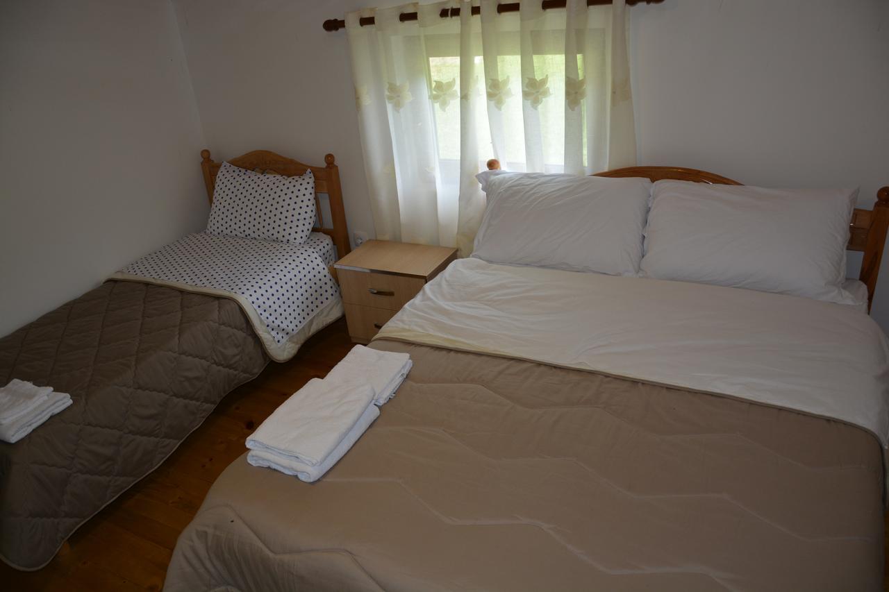 Peraj Guesthouse Vermosh Exterior foto